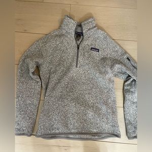 PATAGONIA QUARTER ZIP- SIZE MEDIUM